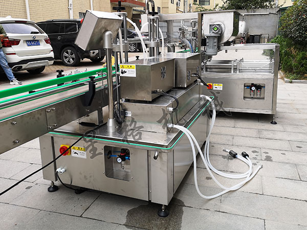 濃稠加汁醬料灌裝生產(chǎn)線(xiàn)該怎么選擇(圖1) 濃稠加汁醬料灌裝生產(chǎn)線(xiàn)該怎么選擇(圖1)