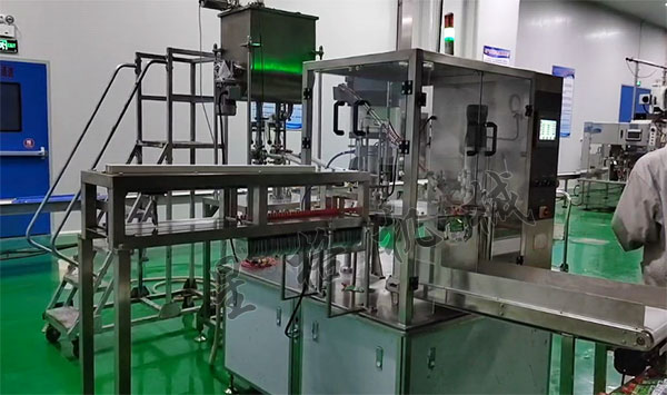 自吸嘴醬料灌裝旋蓋機(jī)可以包裝那些產(chǎn)品(圖1)