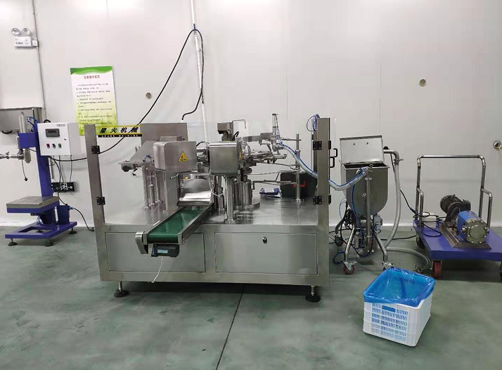 自動化剁椒醬包裝機(jī)械設(shè)備性能特點(diǎn)(圖1)